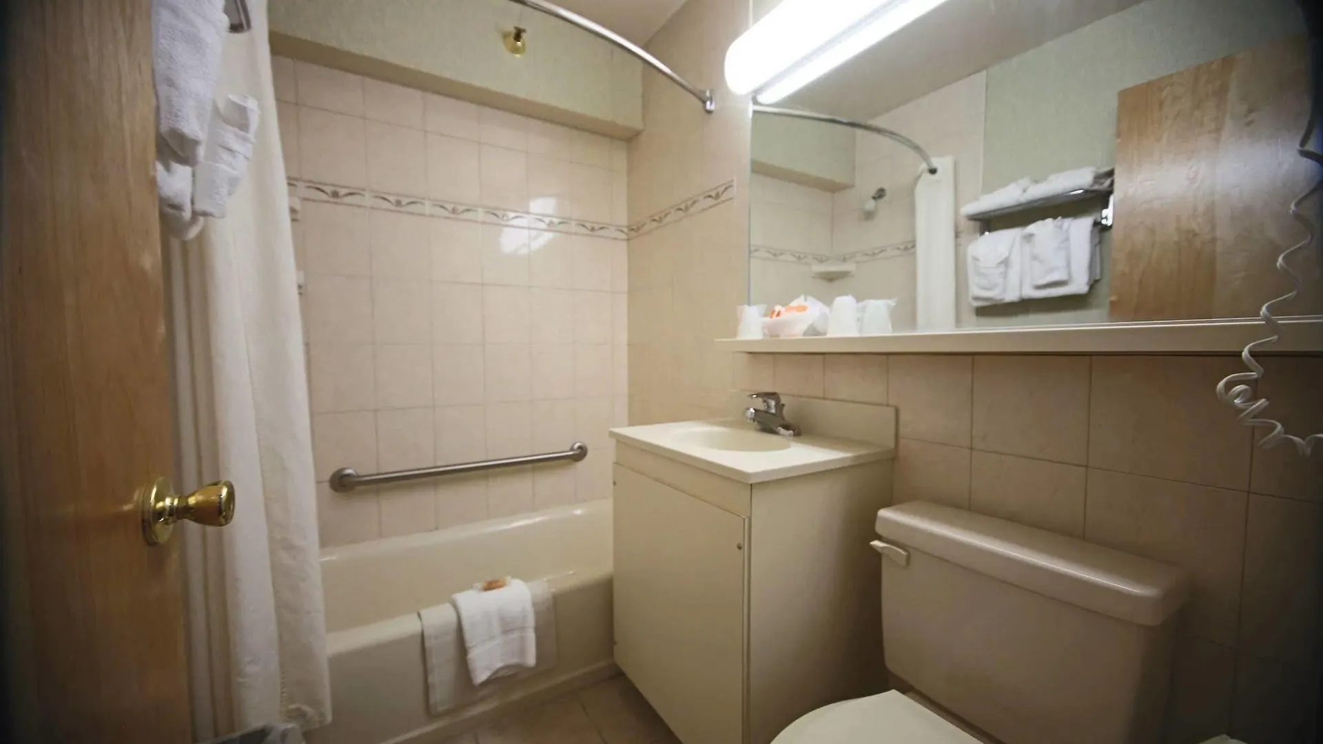 **  Flagship Oceanfront Hotel Ocean City United States